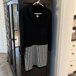 XS Printed Sweater Dress Color: Black Multi. Brand new never worn.